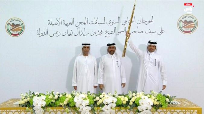 هجن الشحانية تسير على الوعد والعهد...الشعار العنابي يتألق وينتزع بندقية الجذاع بختامي الوثبة